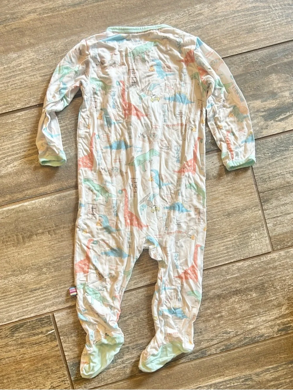 Magnetic Me Dino Footie